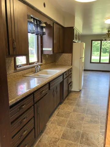 $207,000 | 2414 South County Line Road, Ossian, IN 46777