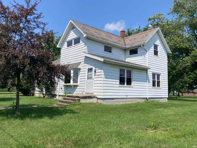 $207,000 | 2414 South County Line Road, Ossian, IN 46777