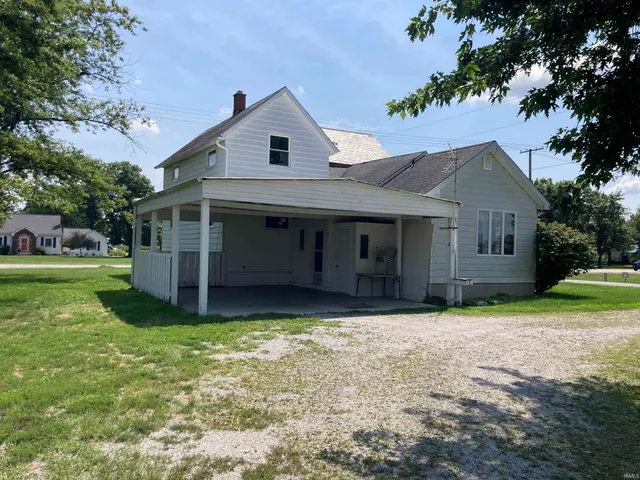 $207,000 | 2414 South County Line Road, Ossian, IN 46777