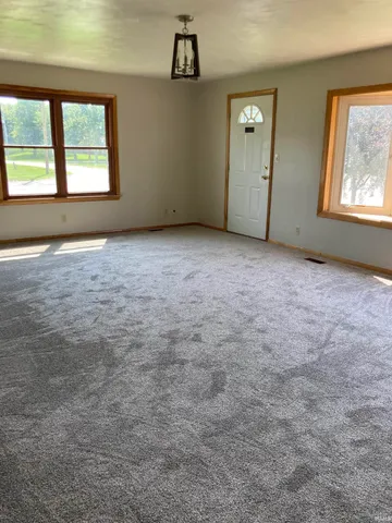 $207,000 | 2414 South County Line Road, Ossian, IN 46777