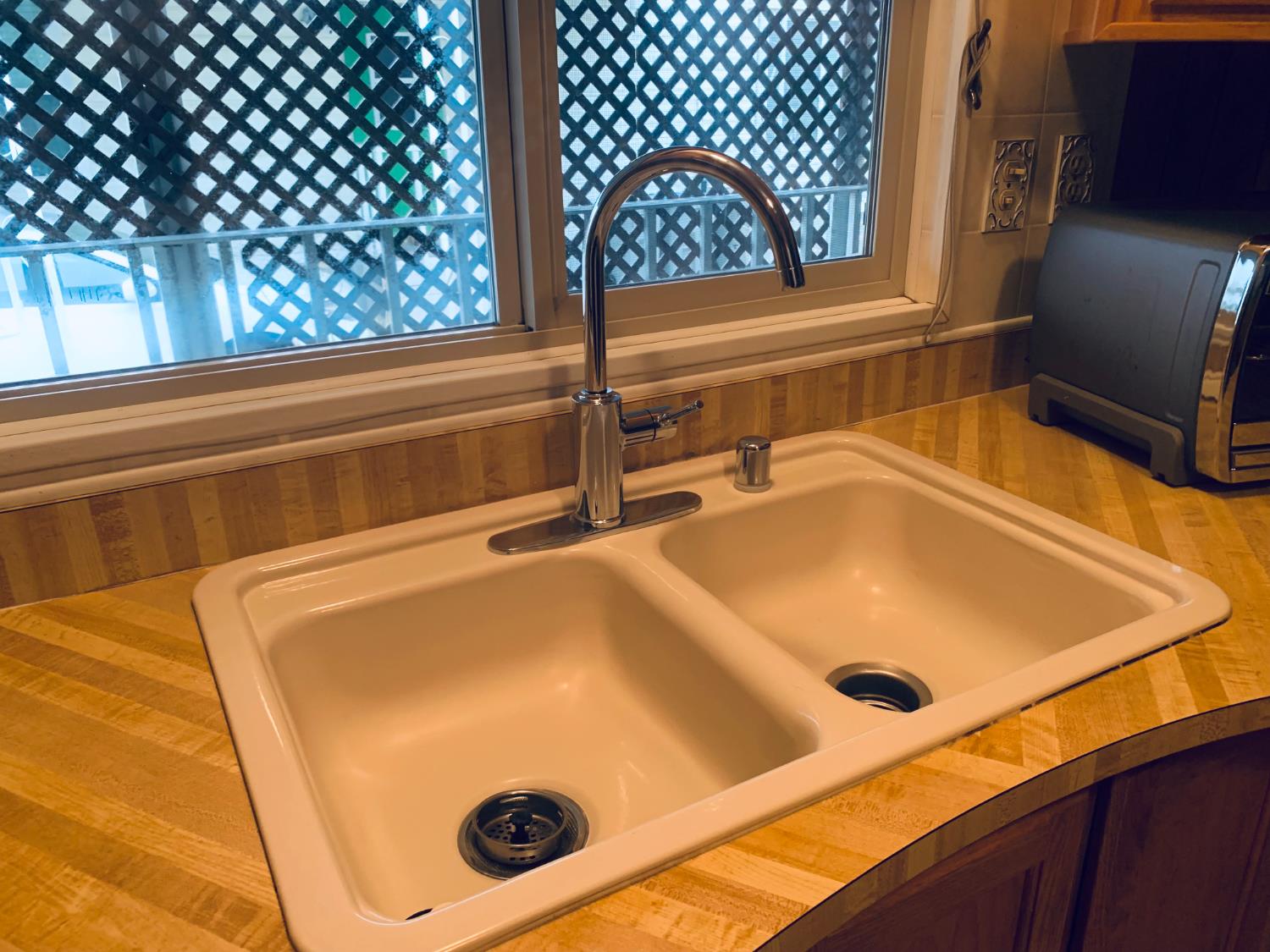 3901 Lake Road, Unit 72 West Sacramento, CA 95691 - Photo 27 of 53 a bathroom with a sink