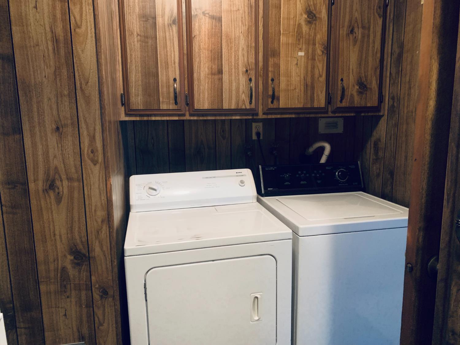 3901 Lake Road, Unit 72 West Sacramento, CA 95691 - Photo 52 of 53 a utility room with dryer and washer