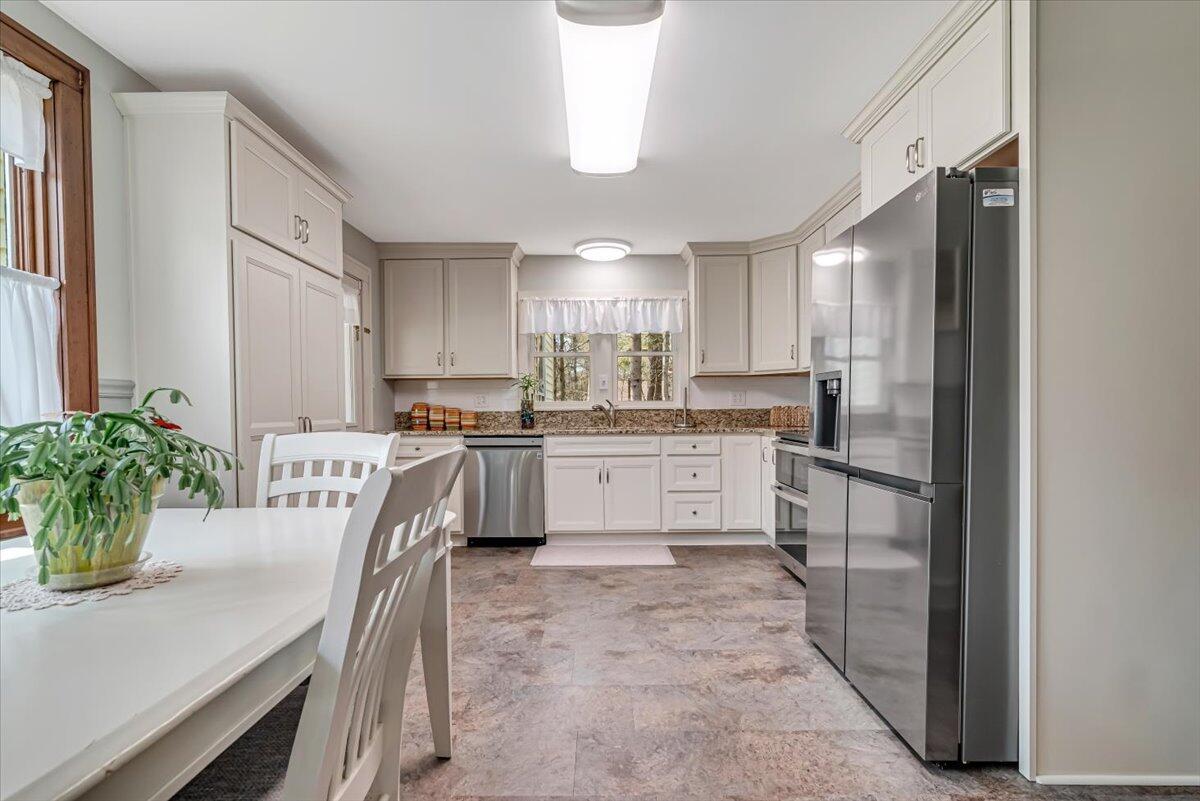 253 Thomas Road Blakeslee, PA 18610 - Photo 17 of 67 Eat in Kitch