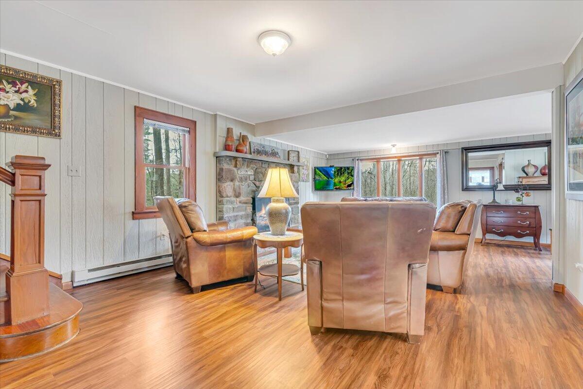 253 Thomas Road Blakeslee, PA 18610 - Photo 18 of 67 Living ROom