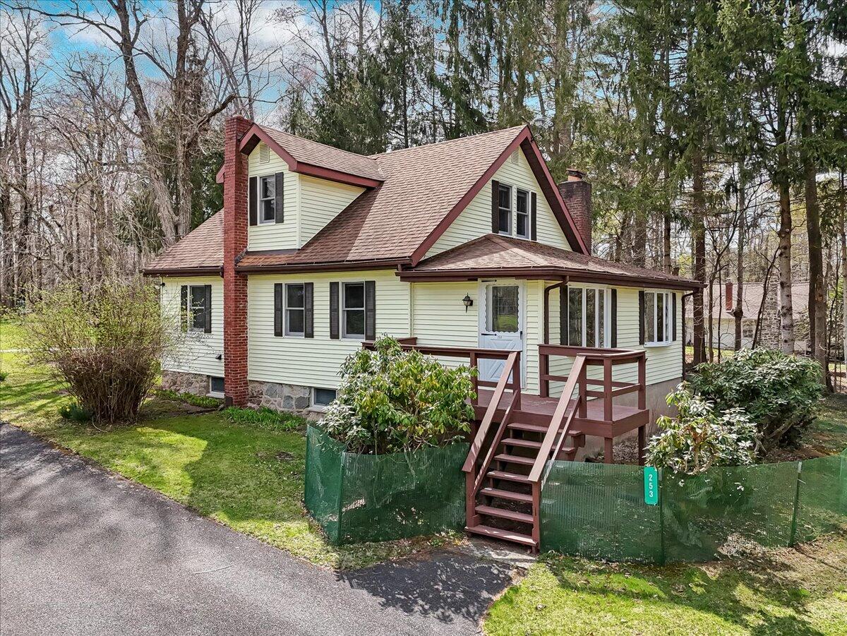 253 Thomas Road Blakeslee, PA 18610 - Photo 2 of 67 Street View