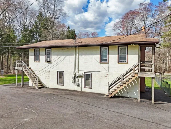 $479,000 | 253 Thomas Road, Blakeslee, PA 18610
