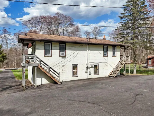 $479,000 | 253 Thomas Road, Blakeslee, PA 18610