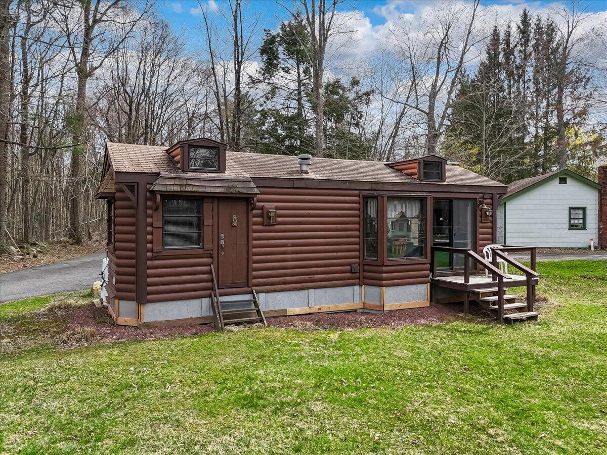 253 Thomas Road Blakeslee, PA 18610 - Photo 47 of 67 Perfect for Guests