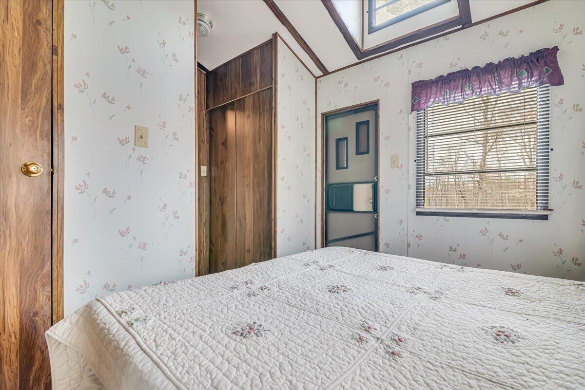 253 Thomas Road Blakeslee, PA 18610 - Photo 53 of 67 bedroom