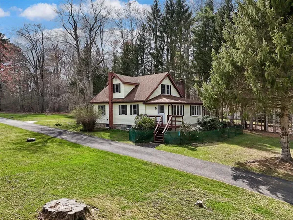 $479,000 | 253 Thomas Road, Blakeslee, PA 18610