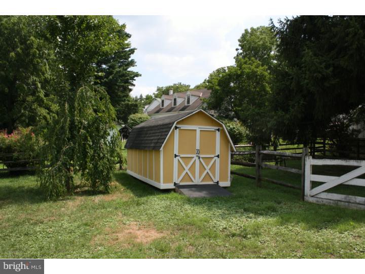 405 Corner Ketch Road Downingtown, PA 19335 - Photo 6 of 11 Exterior Back