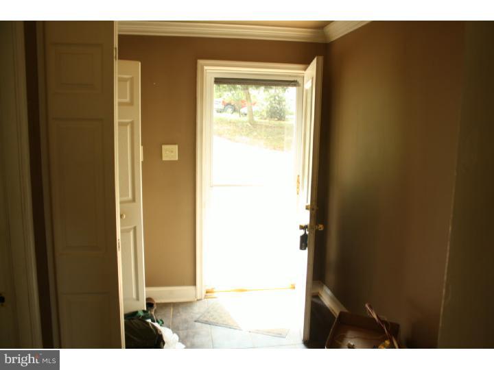 405 Corner Ketch Road Downingtown, PA 19335 - Photo 9 of 11 Foyer