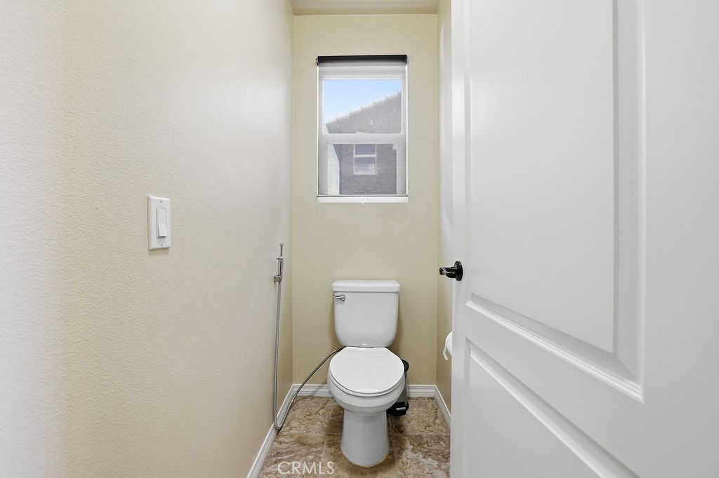11370 Dream Pacoima, CA 91331 - Photo 27 of 55 Primary Bathroom