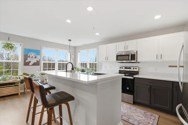 $400,000 | 2865 Barclay Way, Ann Arbor, MI 48105