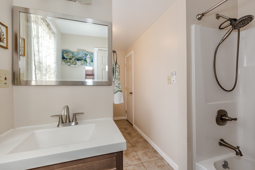 310 Mendon Road Attleboro, MA 02703 - Photo 16 of 34 Gallery Image 16