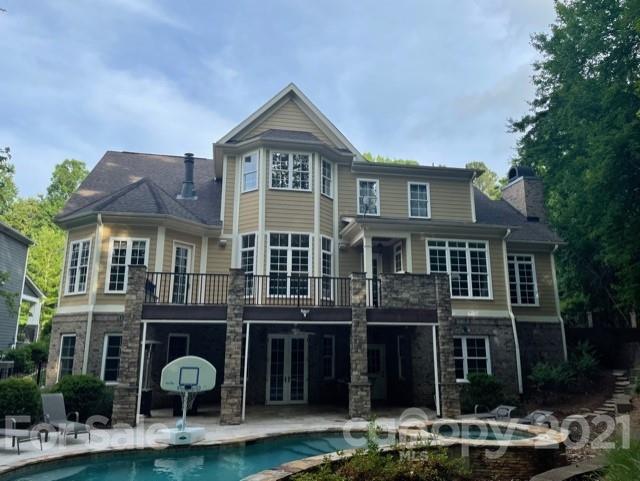 292 Horton Grove Road Fort Mill, SC 29715 - Photo 4 of 10 a front view of a residential apartment building with a yard