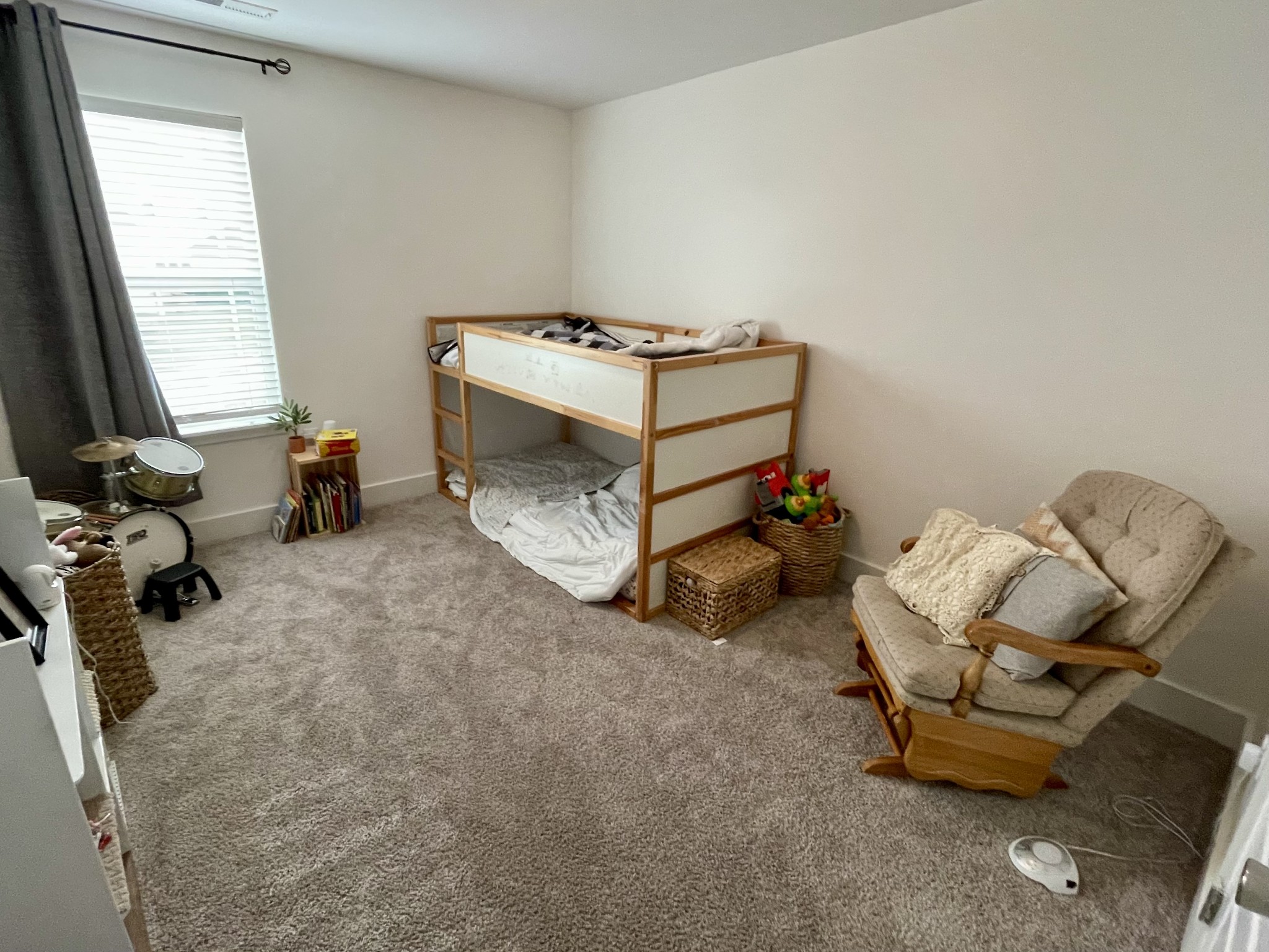 6052 Hillside Lane Spring Hill, TN 37174 - Photo 12 of 23 a living room with furniture