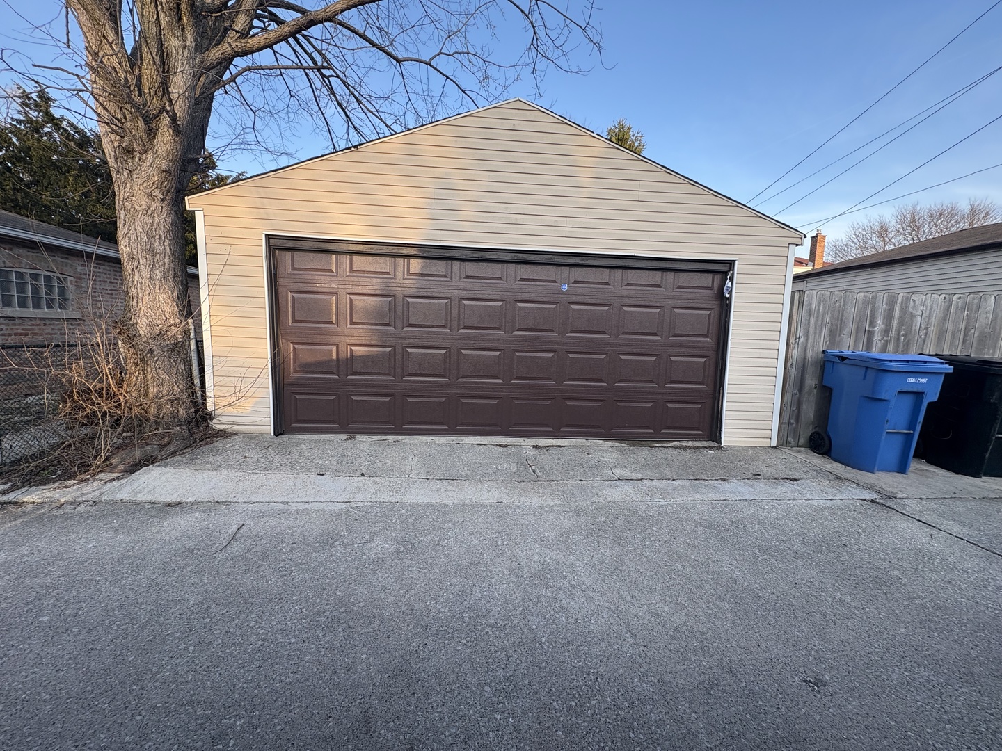 8118 South Spaulding Avenue Chicago, IL 60652 - Photo 13 of 13 a front view of a house
