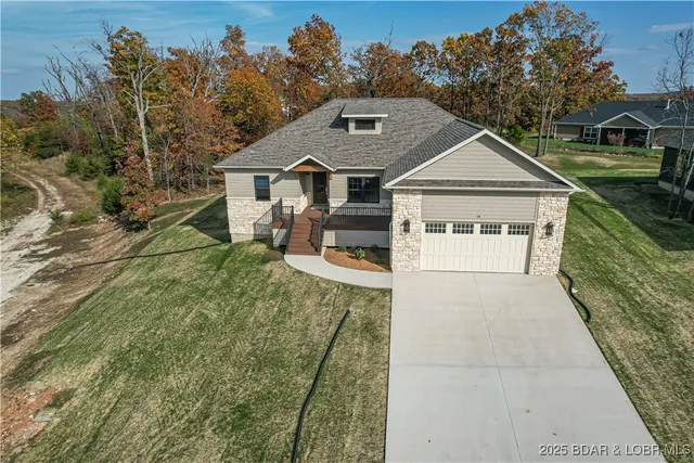 $459,990 | 18 Lady Bug Lane, Camdenton, MO 65020
