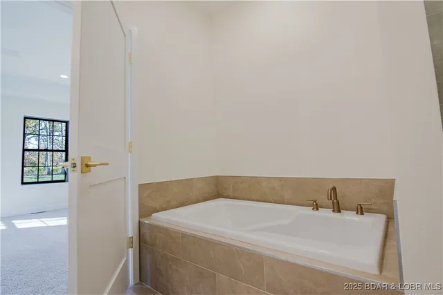 $459,990 | 18 Lady Bug Lane, Camdenton, MO 65020