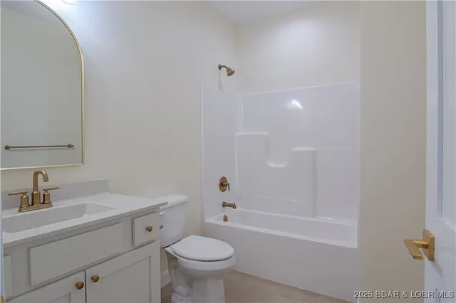 $459,990 | 18 Lady Bug Lane, Camdenton, MO 65020