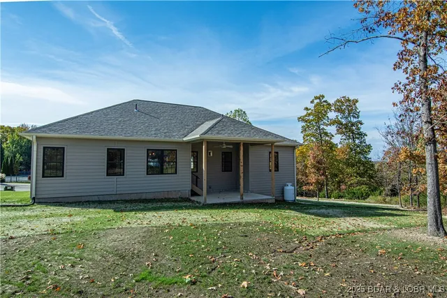 $459,990 | 18 Lady Bug Lane, Camdenton, MO 65020