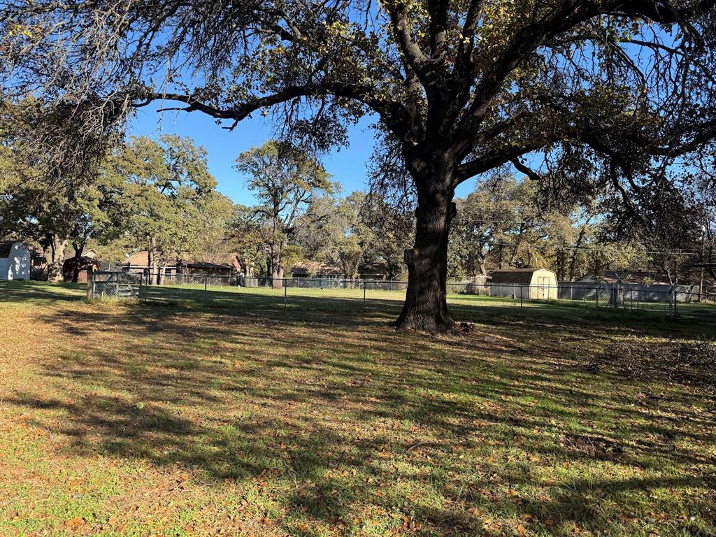 137 Gordon Drive Azle, TX 76020 - Photo 2 of 2 a view of lake