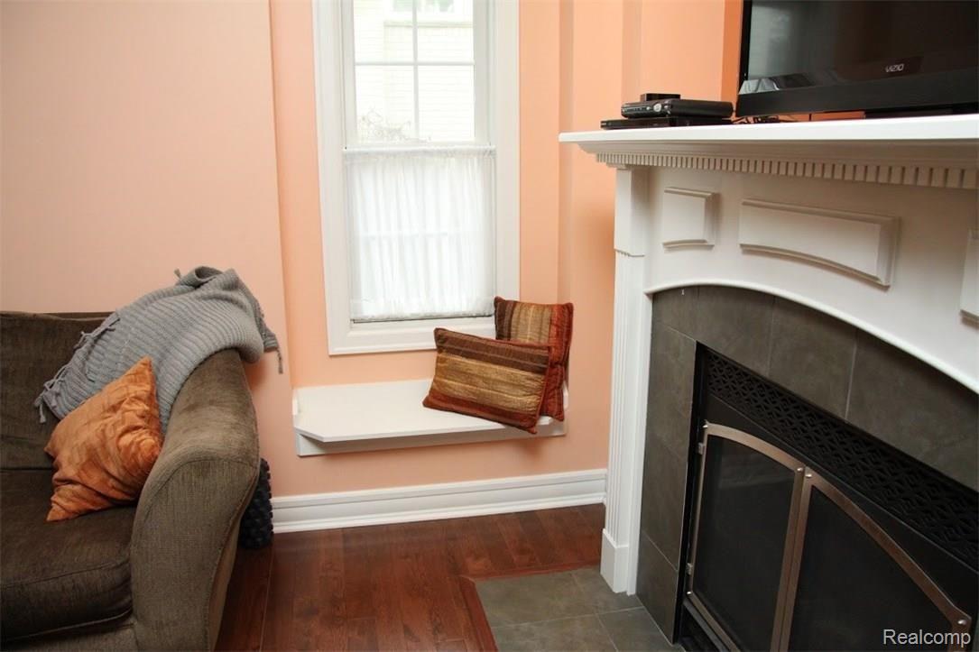 1331 Oak Street Rochester, MI 48307 - Photo 10 of 39 gr4.jpg