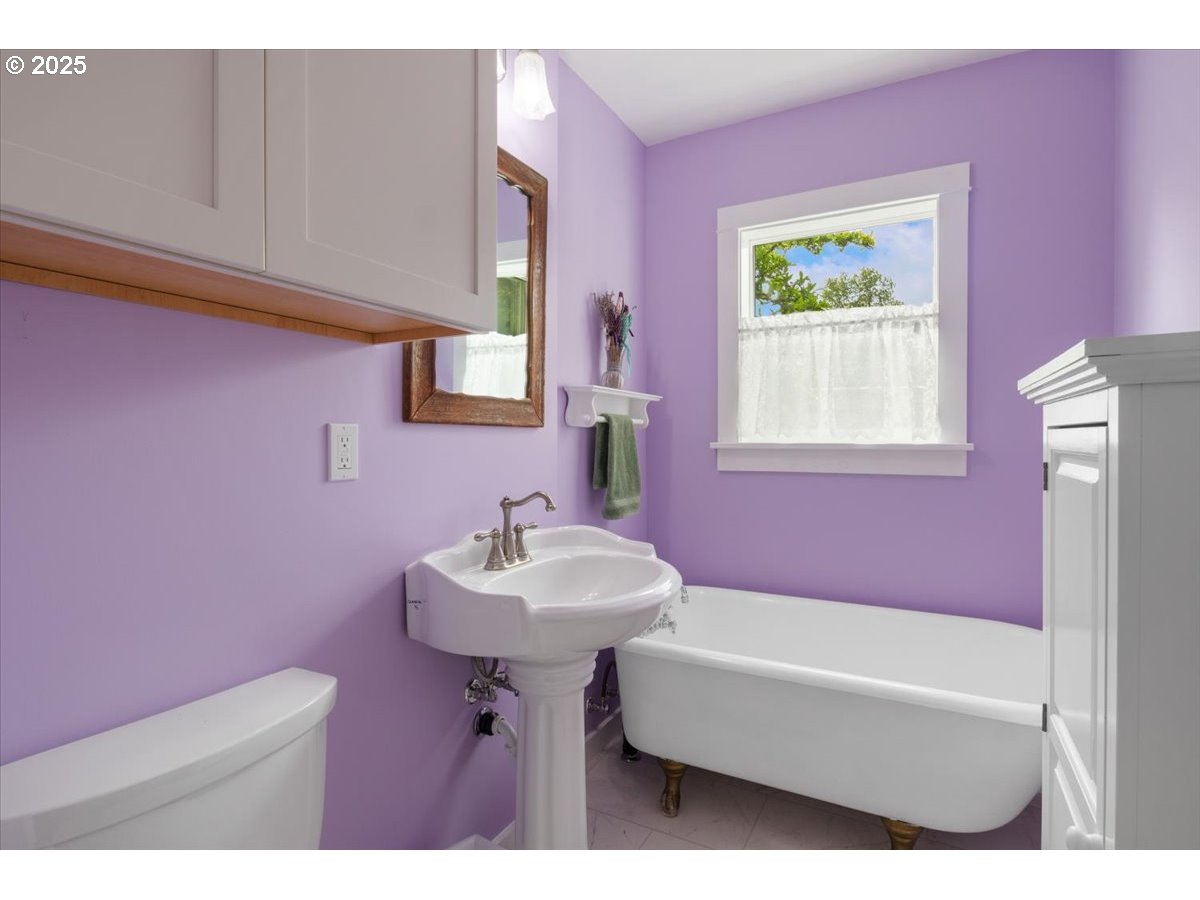 34380 Oakville Road Southwest Albany, OR 97321 - Photo 14 of 43 Gallery Image 14
