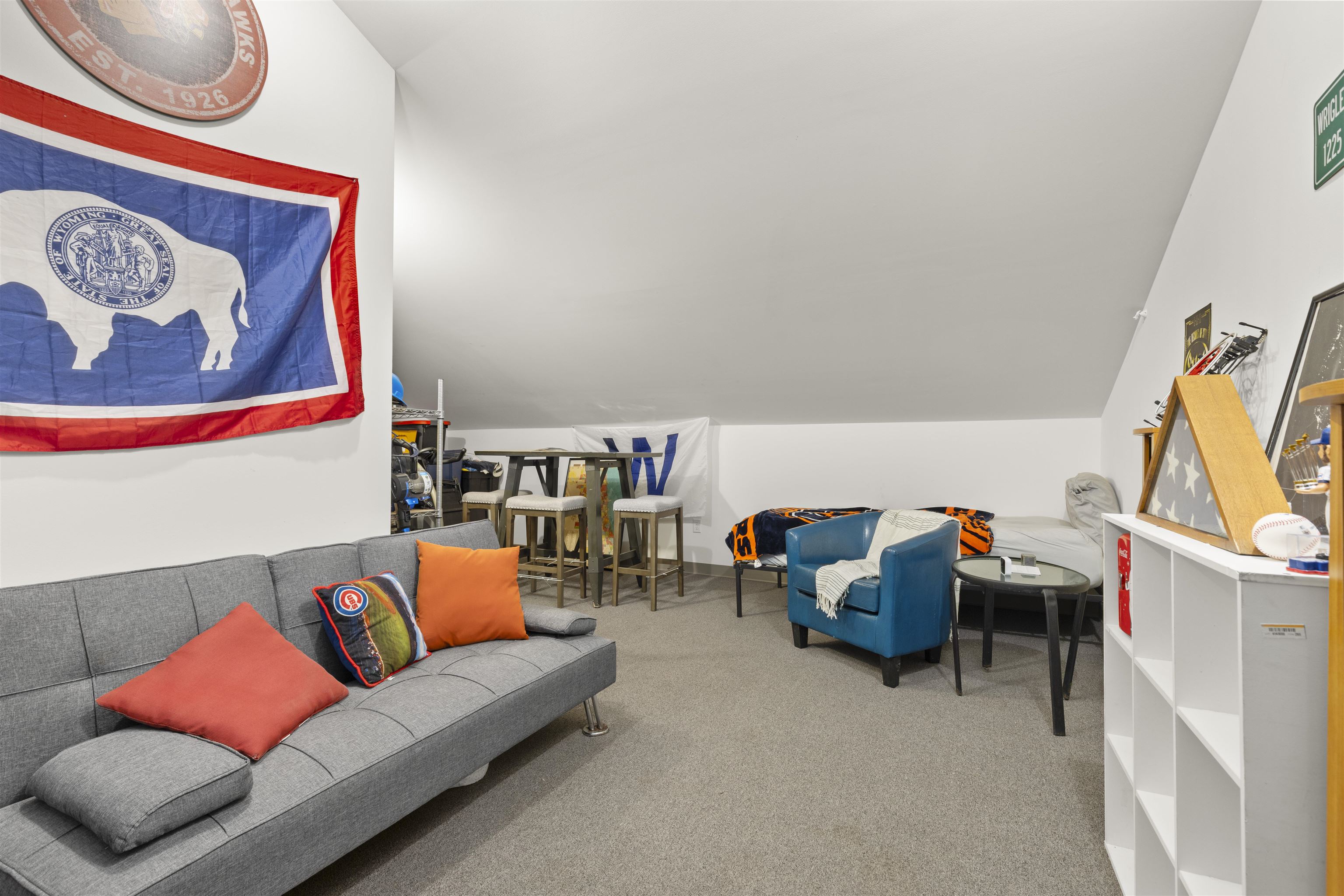433 Stearn Drive Genoa, IL 60135 - Photo 19 of 24 a living room with furniture and a couch