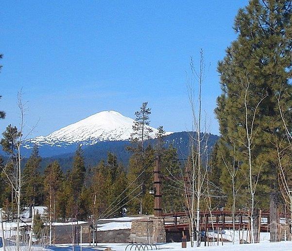 56670 Sunstone Loop Bend, OR 97707 - Photo 3 of 13 Additional Photo
