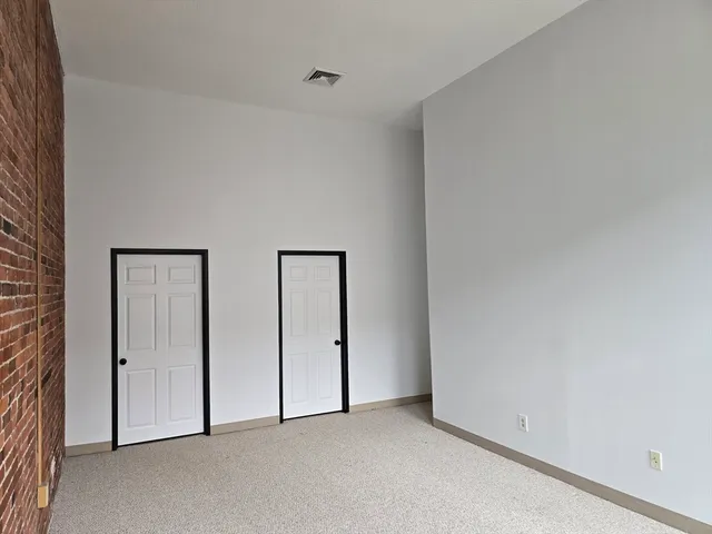 $2,300 | 147 Rawson Road, Unit 207, Quincy, MA 02170