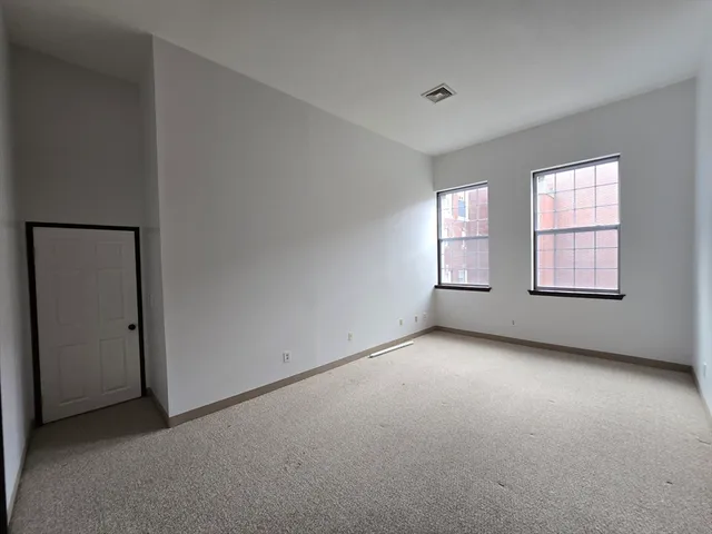 $2,300 | 147 Rawson Road, Unit 207, Quincy, MA 02170