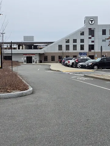 $2,300 | 147 Rawson Road, Unit 207, Quincy, MA 02170