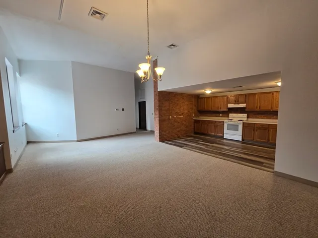 $2,300 | 147 Rawson Road, Unit 207, Quincy, MA 02170