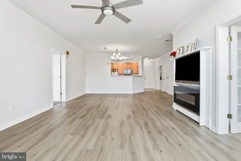 $399,000 | 2610 Chapel Lake Drive, Unit 408, Gambrills, MD 21054