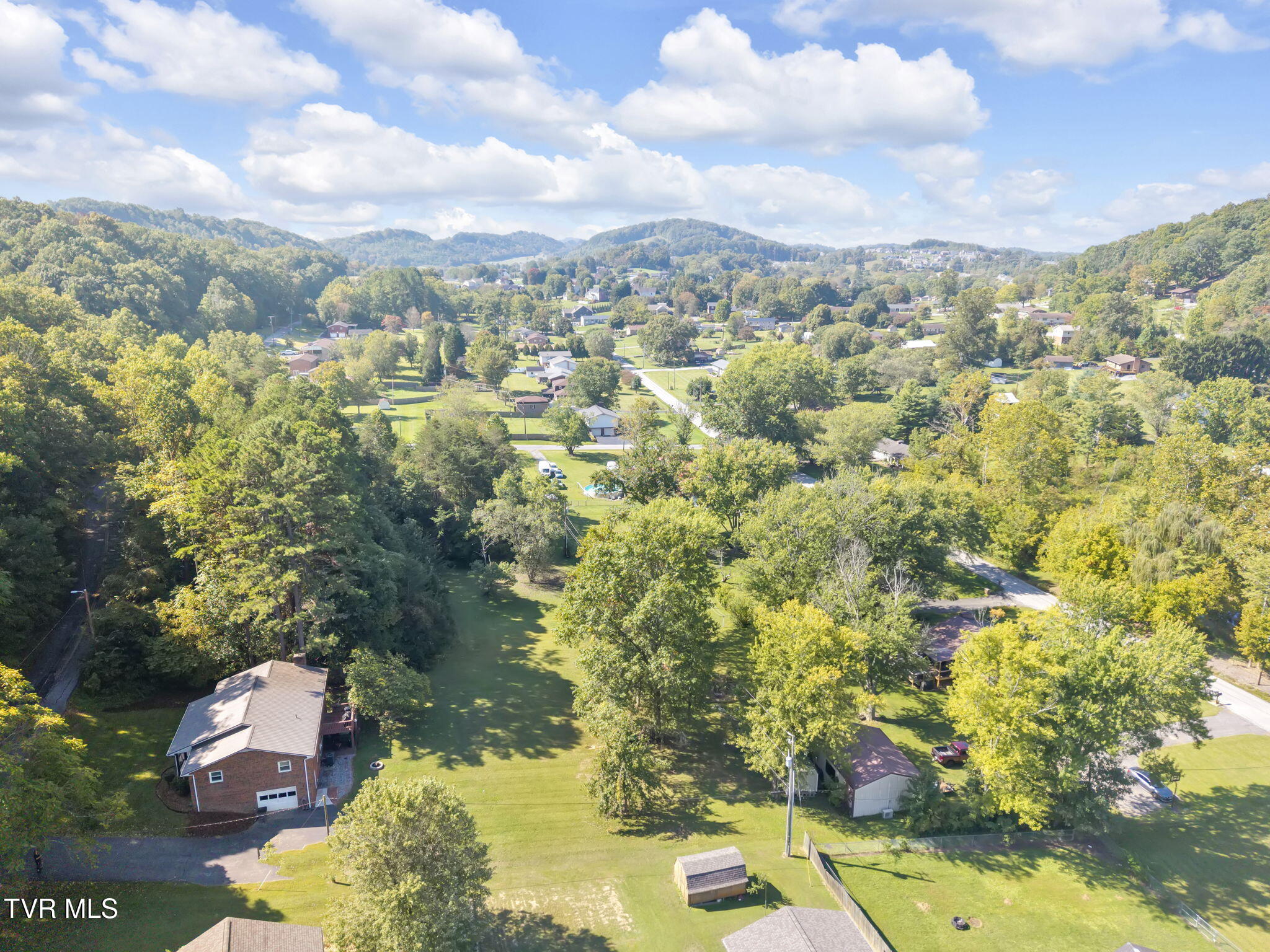 674 Sumpter Road Kingsport, TN 37663 - Photo 54 of 64 35-web-or-mls-DJI_20250919113050_0043_D
