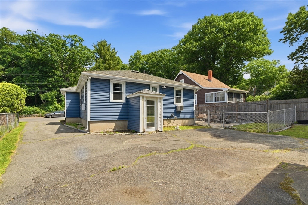 5 Bulfinch Road Lynn, MA 01902 - Photo 3 of 24