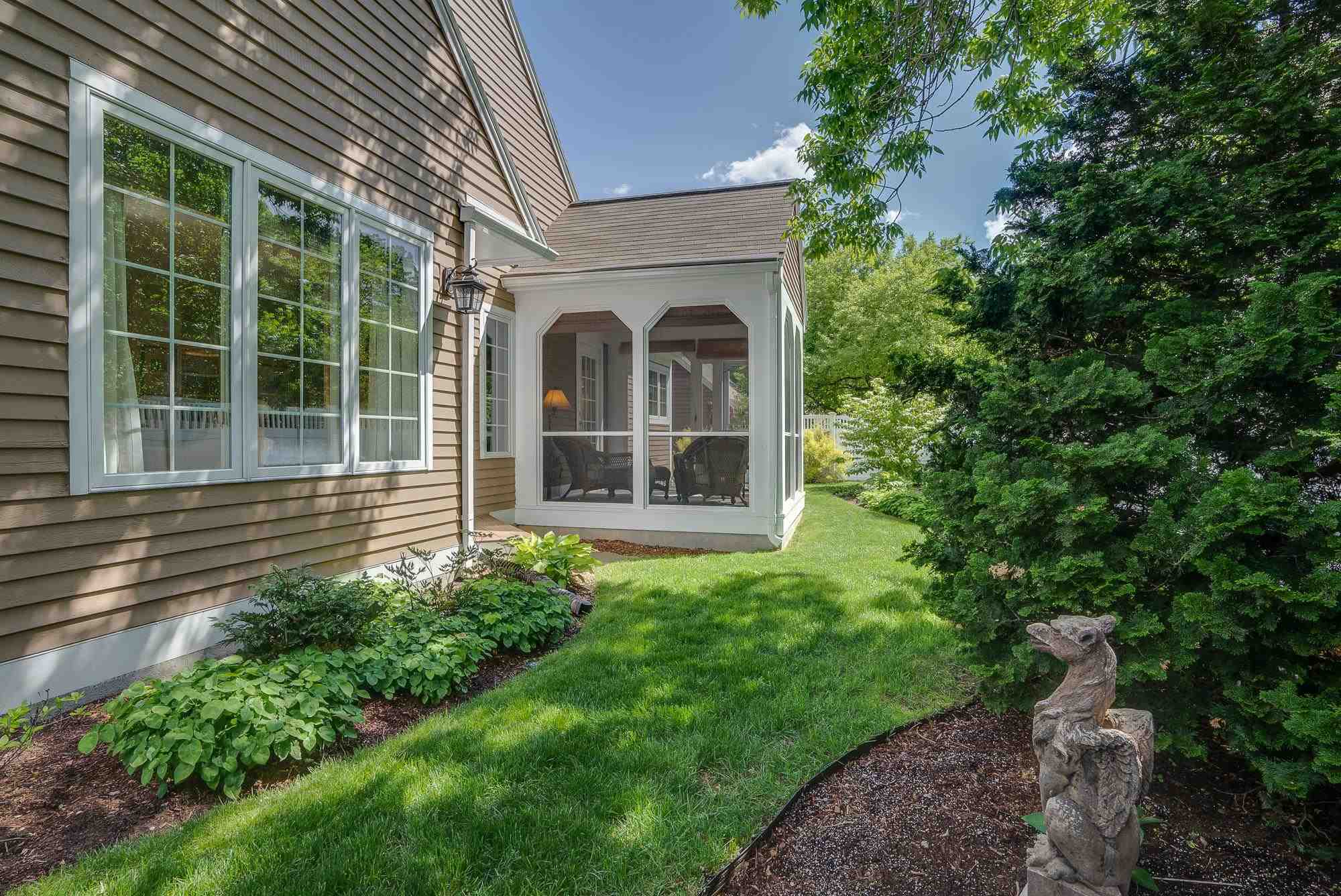 407 Straw Hill Road Manchester, NH 03104 - Photo 13 of 34