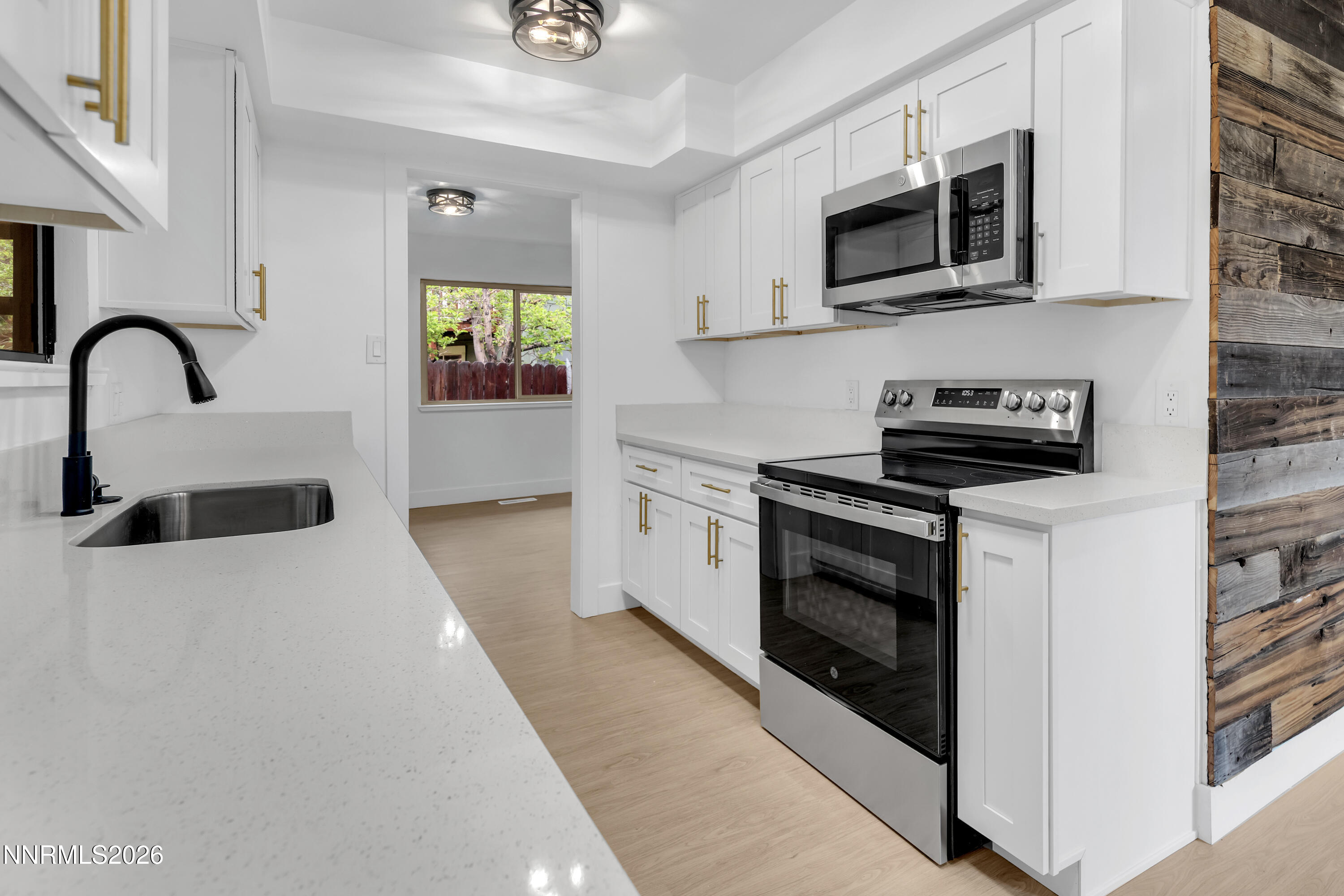 1001 Kings Row Reno, NV 89503 - Photo 12 of 33 KingsRow1001-011