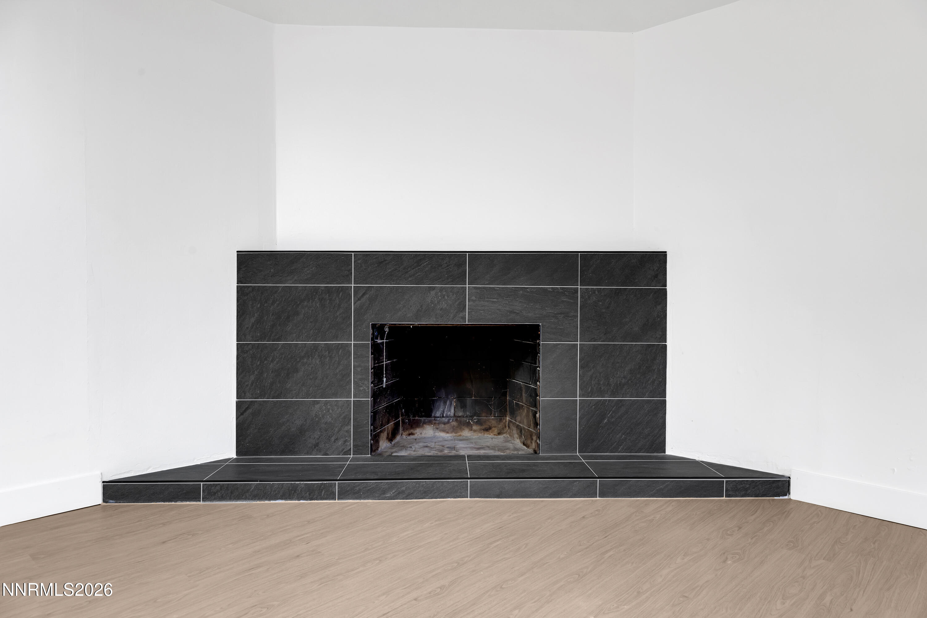 1001 Kings Row Reno, NV 89503 - Photo 7 of 33 KingsRow1001-004