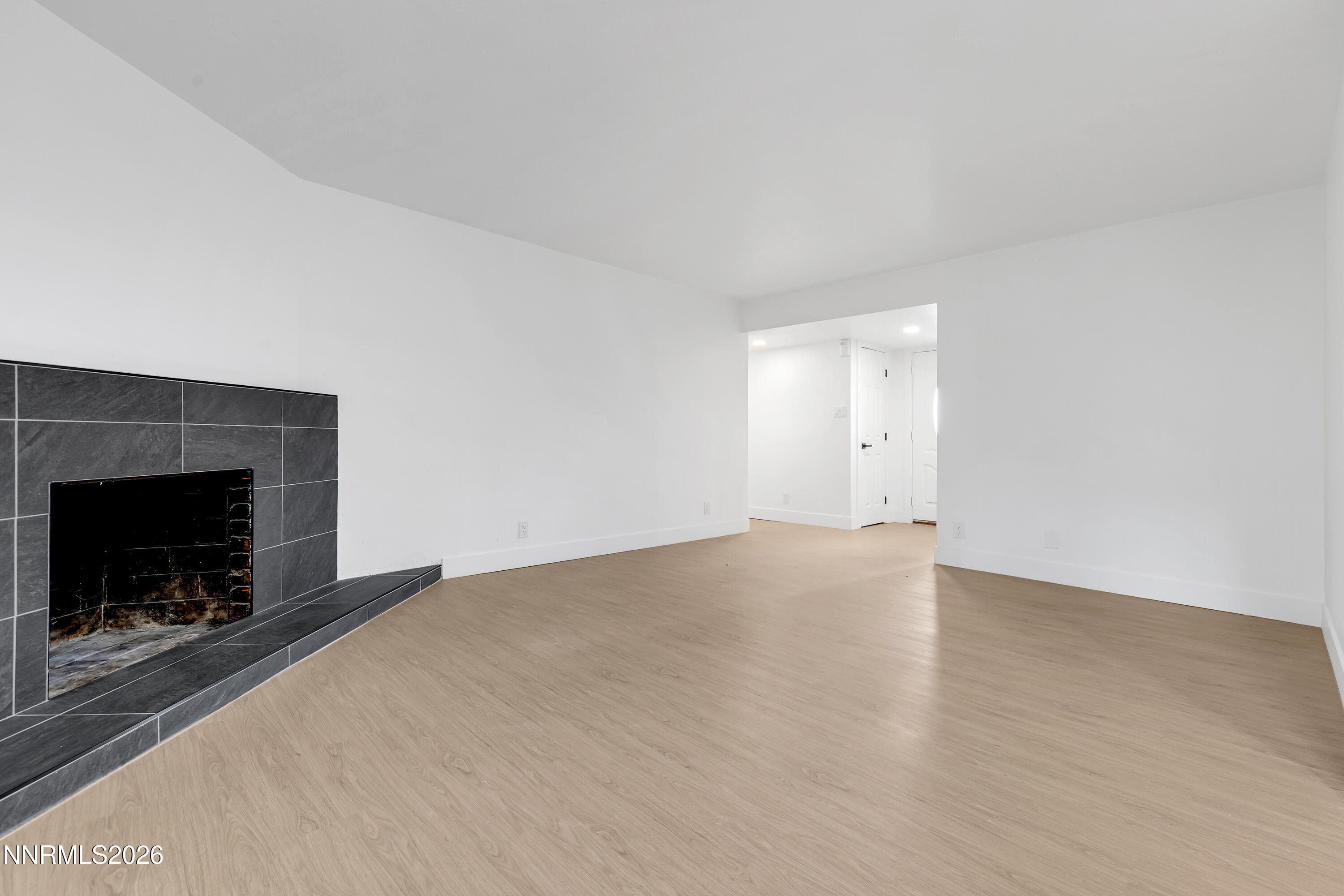 1001 Kings Row Reno, NV 89503 - Photo 8 of 33 KingsRow1001-005