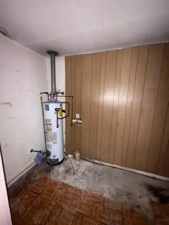 a view of a storage & utility room