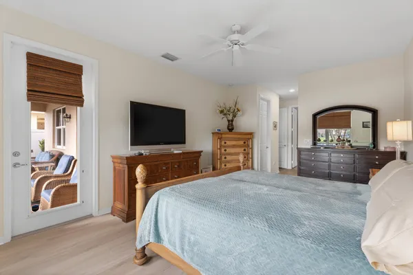 $550,000 | 3356 Southwest Porpoise Circle, Stuart, FL 34997
