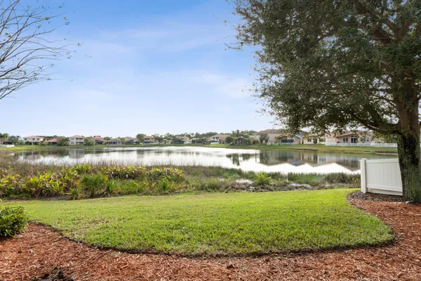 $550,000 | 3356 Southwest Porpoise Circle, Stuart, FL 34997