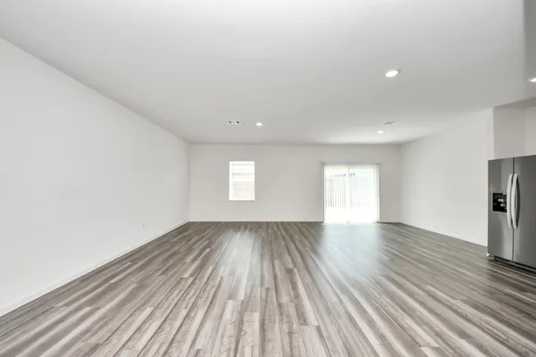 $2,355 | 1812 Corsica Crk Lane, Rosharon, TX 77583