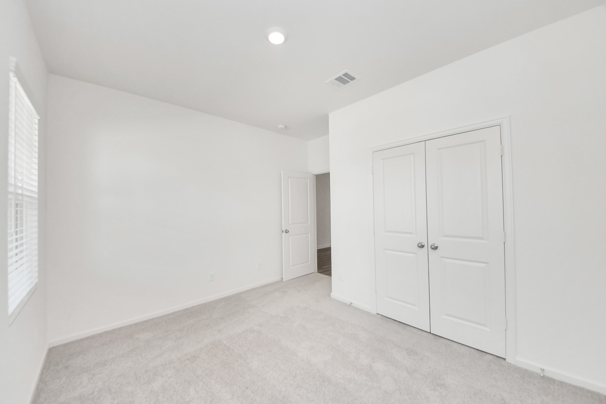 1812 Corsica Crk Lane Rosharon, TX 77583 - Photo 21 of 48 a view of an empty room