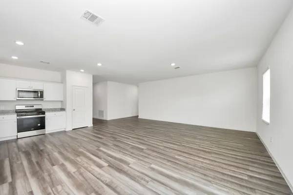 $2,355 | 1812 Corsica Crk Lane, Rosharon, TX 77583