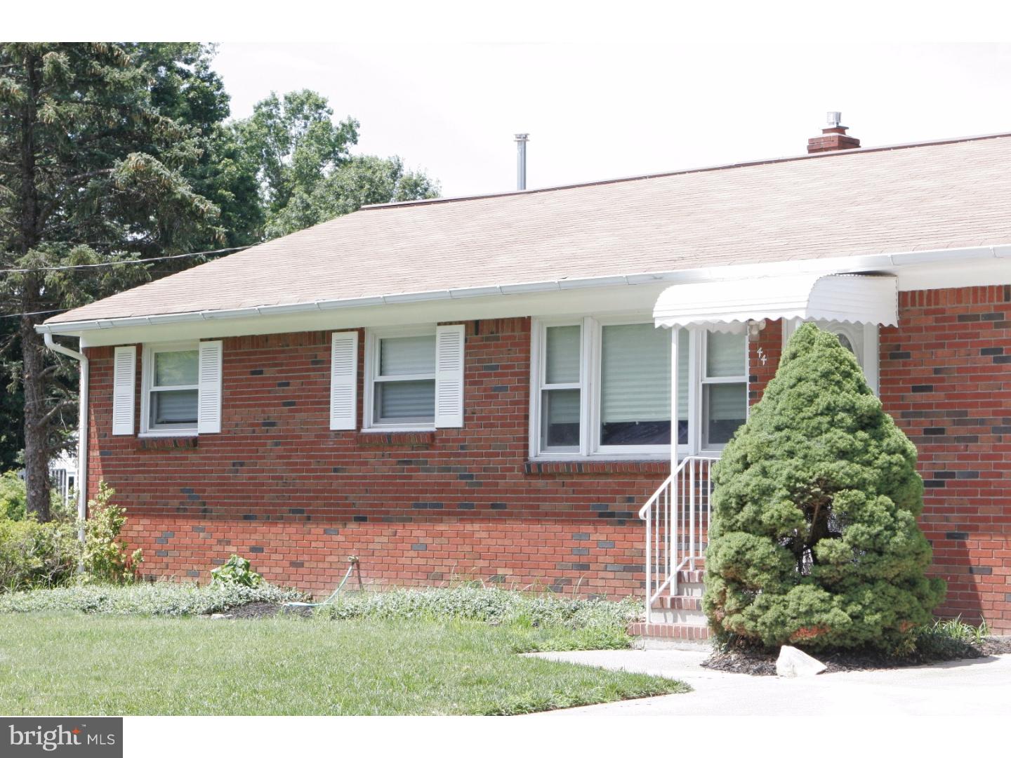 44 Rockland Road Ewing, NJ 08638 - Photo 4 of 23 Exterior Front
