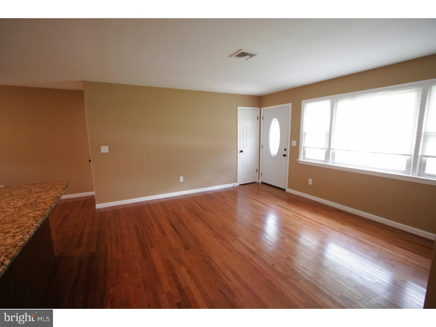 44 Rockland Road Ewing, NJ 08638 - Photo 9 of 23 Living Room